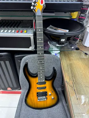 Siltron Electric Guitar 24 Frets - Brand new