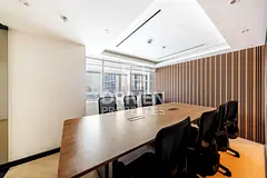 Close to Metro | Vacant Office and Furnished