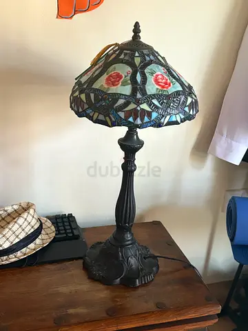 Tiffany-style Stained Glass Table Lamp with Floral Shade