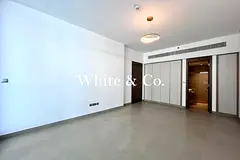 Vacant | Close to Exit | 6 Chqs | Modern