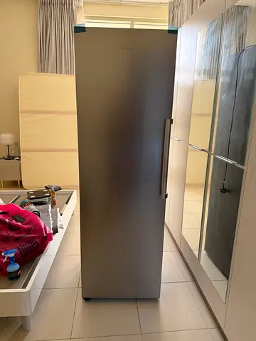 Samsung Upright Freezer, Full Digital, 350 L Used once