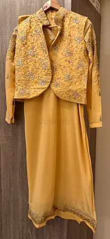 4-Piece Ethnic Salwar Set with vest and dupatta