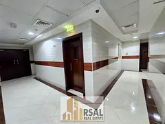 Very Spacious Studio Saprate Kitchen , Easy access ?