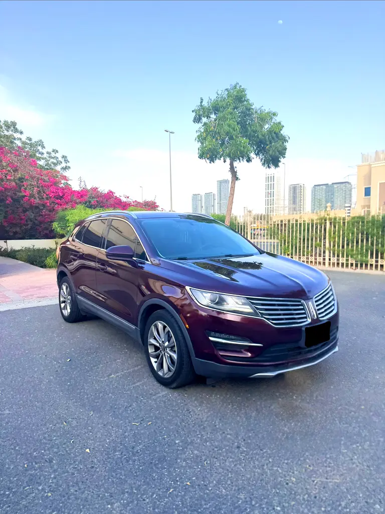 Lincoln MKC 2017 — photo 1 of 10