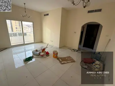 باركن مجاني - ارخص واكبر غرفتين وصاله للإيجار السنوي - غرفتين نوم - 2 حمام - صاله واسعه - مطبخ - بلكون باطلاله مفتوحه - تشطيب ممتاز - قريب لدبي وشارقه