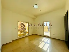 Exclusive I Closed Kitchen I Vacant on Transfer