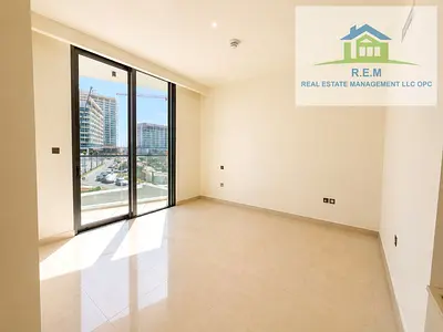 Beach Access I Prime Location I 2+Maids