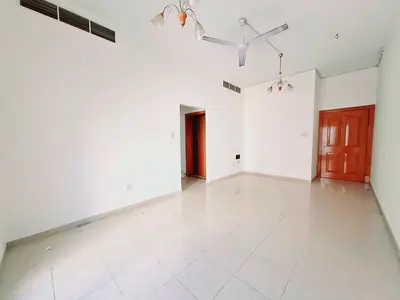 قريب من ميجا مول | شقة فاخرة بغرفة نوم واحدة | شرفة | صالة مغلقة | تكييف مركزي | موقع مميز 📍 | للعائلات