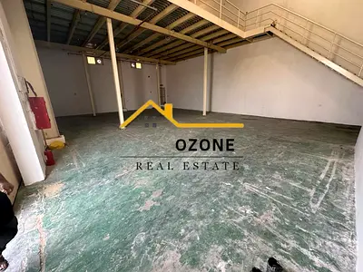 Spacious warehouse for storage