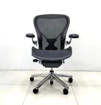 Selling for Herman Miller Areon chair size B size and C full loaded available