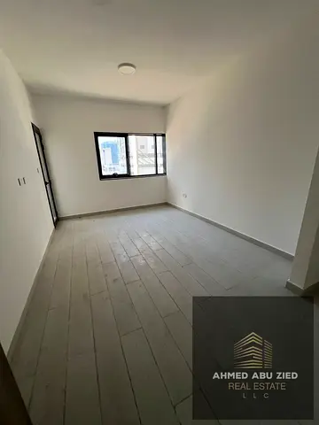 اوسع وارقي غرفتين وصاله للايجار السنوي بعجمان,تشطيبات ممتازه,مساحه واسعه جدا,2 حمام,بلكونه اطلاله مفتوحه,تأمين شيك3000 درهم,الدفع علي 4 دفعات