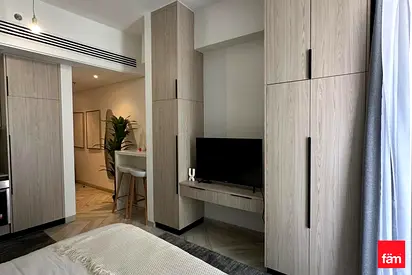 Well Maintained / Fully Furnished / Vacant