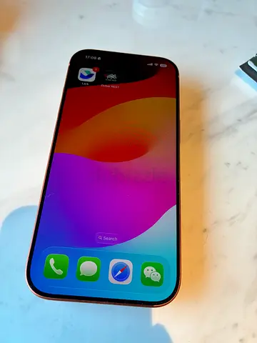 iPhone 17pro orange 256gb only 4 months light use. battary 100% only 72 circle. Under warranty.