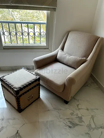 Chair with matching side unit