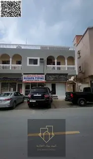 Golden opportunity: Residential/commercial building for sale