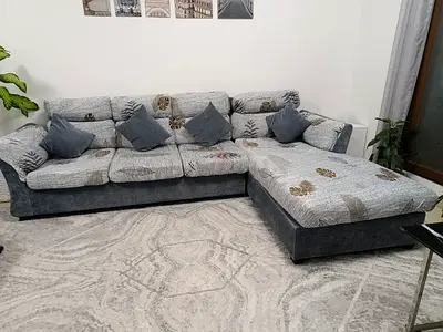 للبيع المستعجل بداعي السفر طقم صالون