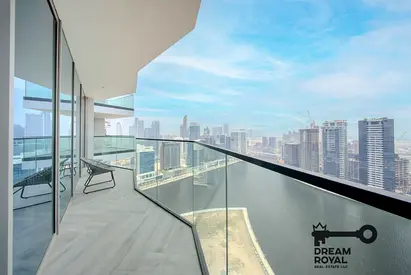 Furnished | brand new | High floor | Canal view