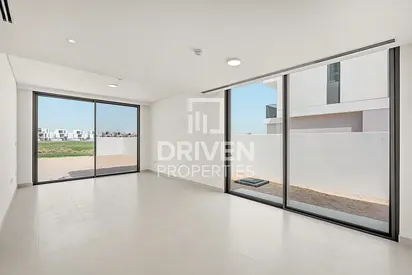 Direct Golf Course View | Prime Location | Vacant