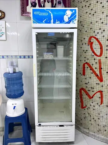 Single-door Display Cooler / Beverage Refrigerator - Used