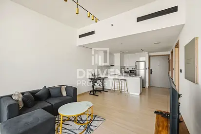 High Floor | Amazing Layout | Ready to move in