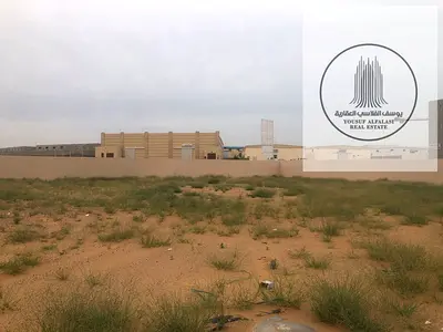 For rent with showroom in Umm Al Quwain. Property size: 26,000 sq ft. Price: AED 495,000 per year.