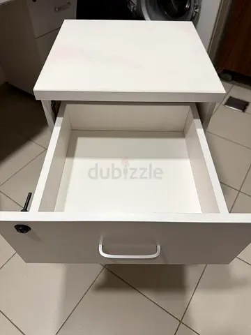 White Wooden Nightstand with Lockable Drawer
