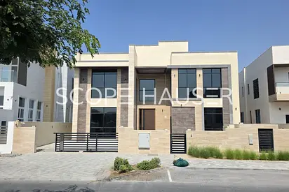 Waterfront |6 M-BR +Maid | Pool | Luxury Finishing