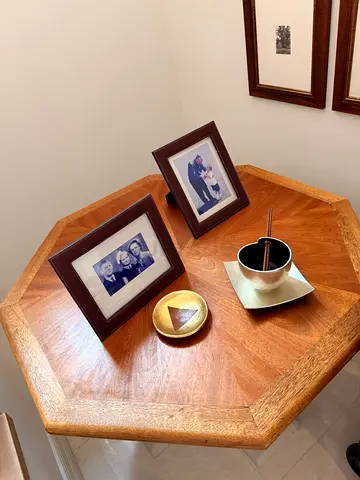 Solid Wood Octagonal Dinning Table/ Entrance Table with Pedestal Base Should be collected soon  Sell