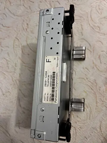 Panasonic Car Stereo screen for Nissan pathfinder 211 to 2014 Single-DIN Unit (OEM) - Good Condition