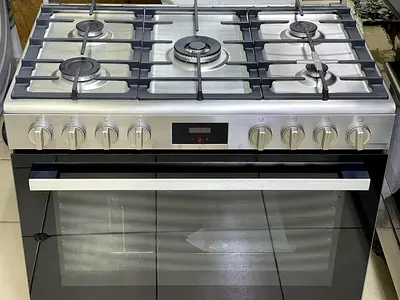 Bosch 8 Series 5 Burner full gas cooker Range size 90cm Exellent Condition