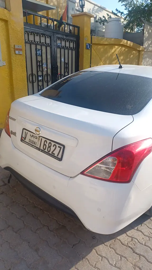 Nissan Sunny 2018 — photo 1 of 9