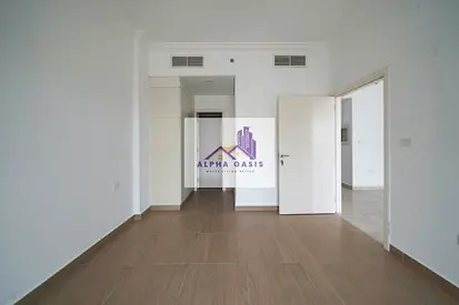 1BHK+ Study Room/ Road View/ Spacious