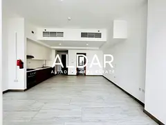 Huge| Pool View|High Rise|With Appliances| Vacant