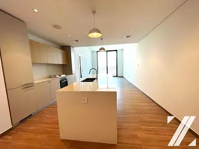Elegant 1 Bedroom | Spacious | Fitted kitchen