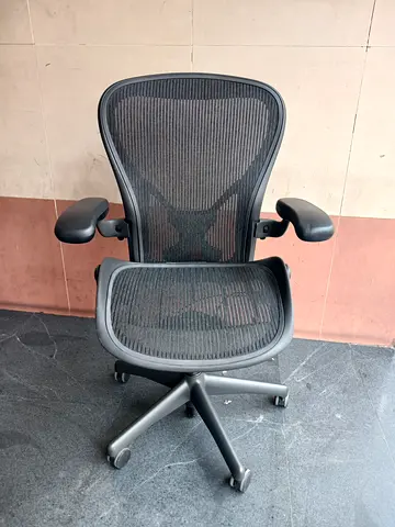 Herman Miller Aeron Chair Size B And C Fully Loaded Available excellent condition