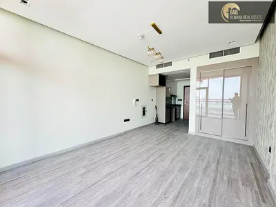 Bright | Spacious | Studio Apartment