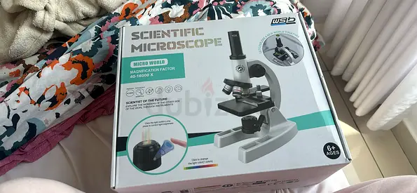 Scientific Microscope - Complete Set, New in Box . Perfect for gift giving or personal use.