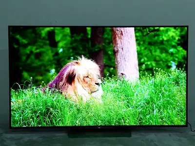 SONY SMART TV 65 INCHES