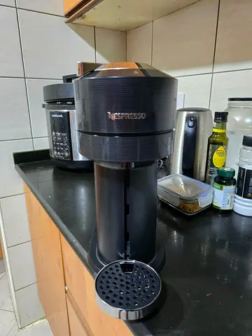 Nespresso Vertuo Capsule Coffee Machine - Compact Single-Serve