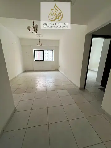 شقة غرفة وصالة للإيجار في الشارقة القاسمية الند بموقع مميز ونظام دفع مرن وقريبه من جميع الخدمات