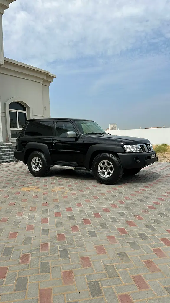 Nissan Patrol Safari 2019 — photo 1 of 11
