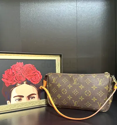 Louis Vuitton Monogram Pochette Accessoire Shoulder Bag