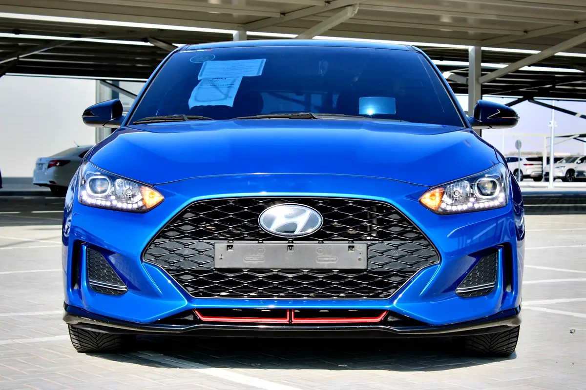 Hyundai Veloster 2018 — photo 1 of 11