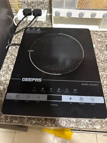 Geepas Single Burner Induction Cooktop - Good Working Condition
