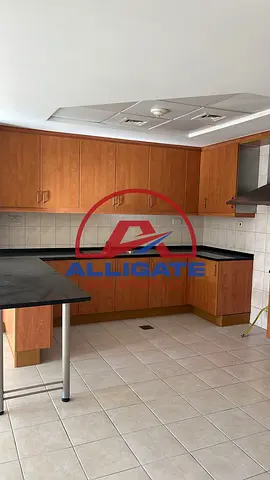2BR WITH LAUNDRY AND STORE || HUGE LAYOUT | NEAR AT METRO STATION ||