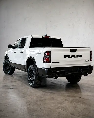 Dodge Ram 1500 SLT 2025 - American Specs - Brand New!