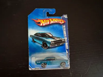 Hot Wheels 2009 70 Plymouth Road Runner Muscle Mania 09 079/166 - FIX PRICE