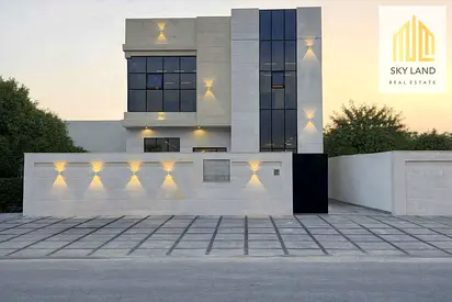 Direct from the owner, water and electricity included, turnkey delivery