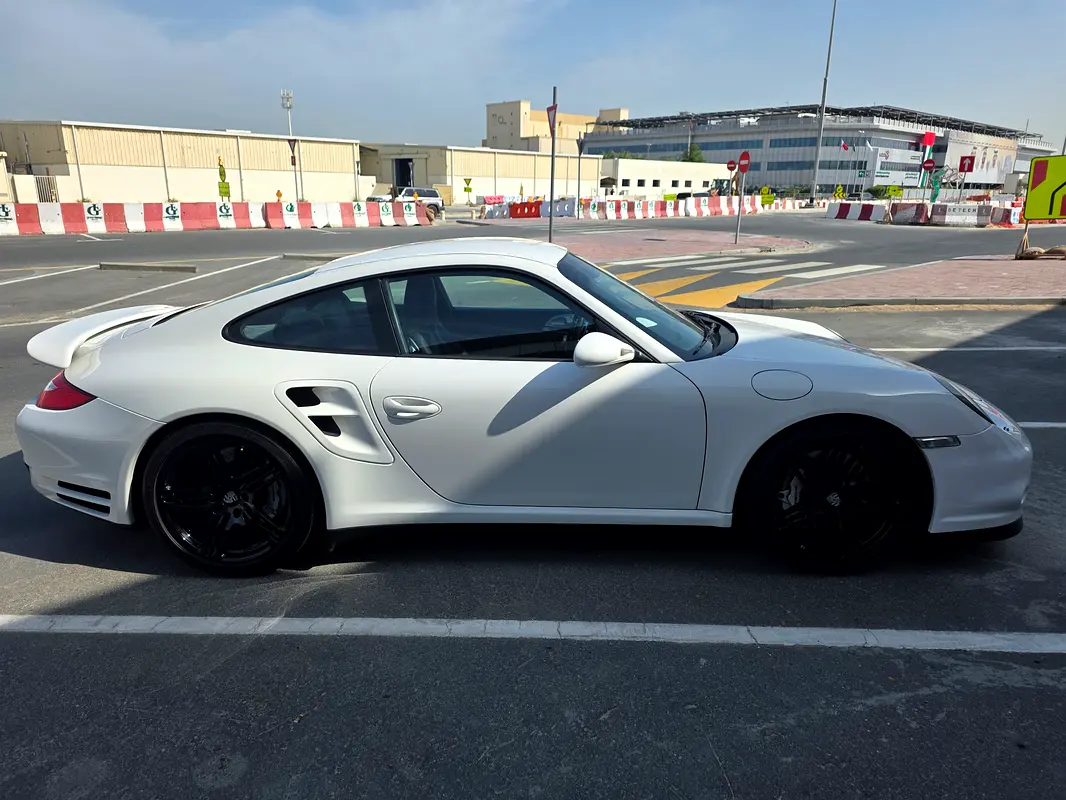 Porsche 911 2007 — photo 1 of 11