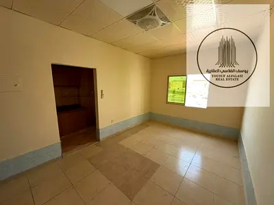 استوديو للإيجار | مساحة واسعة | المويهات 3 | مقابل شارع محمد بن زايد